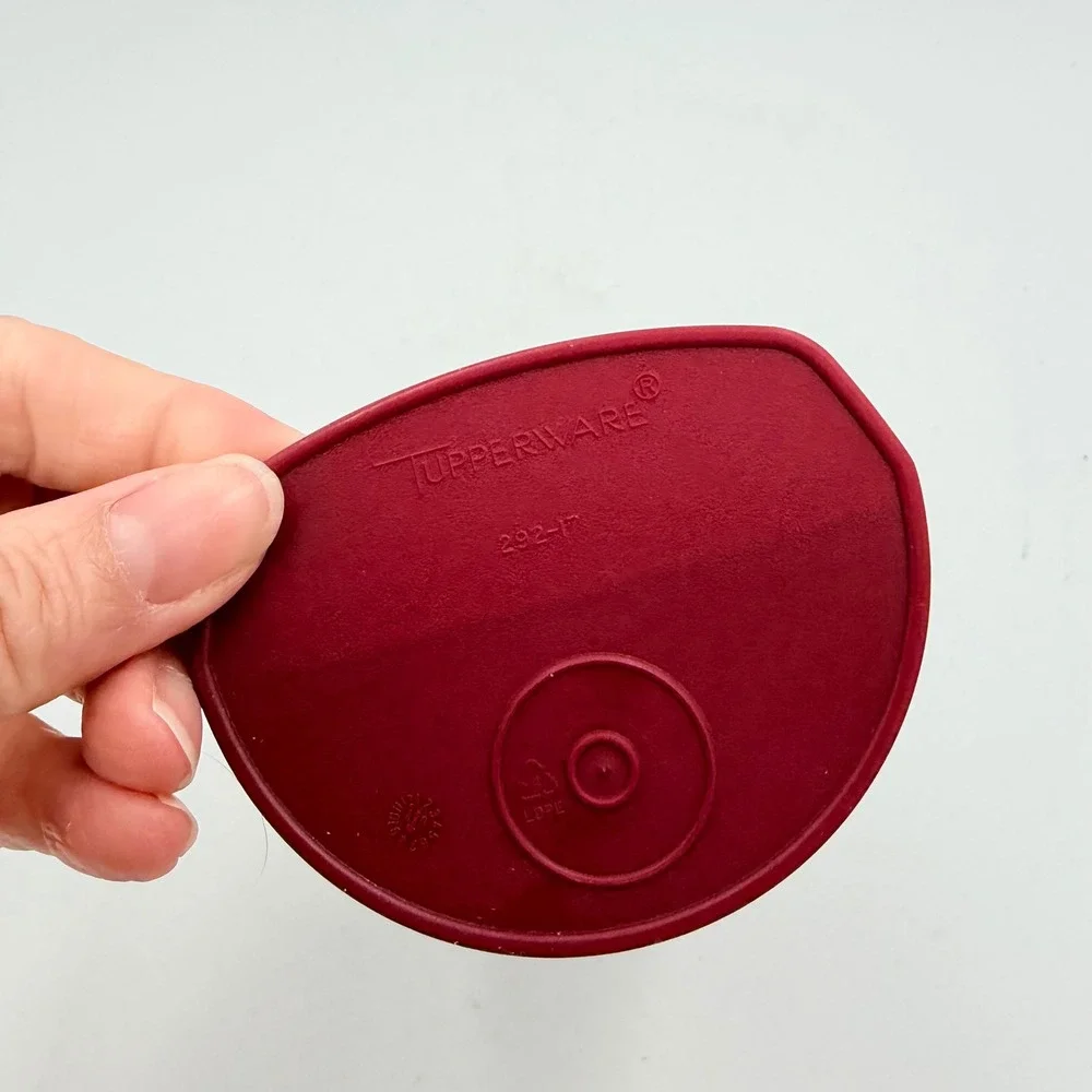 Tupperware 292-17 Modular Mates Maroon Dark Red Plastic Measuring Scoop Cup